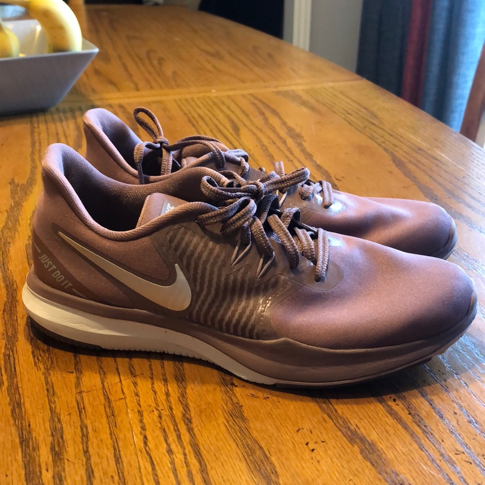 Nike training In Season TR8 size 9 women’s